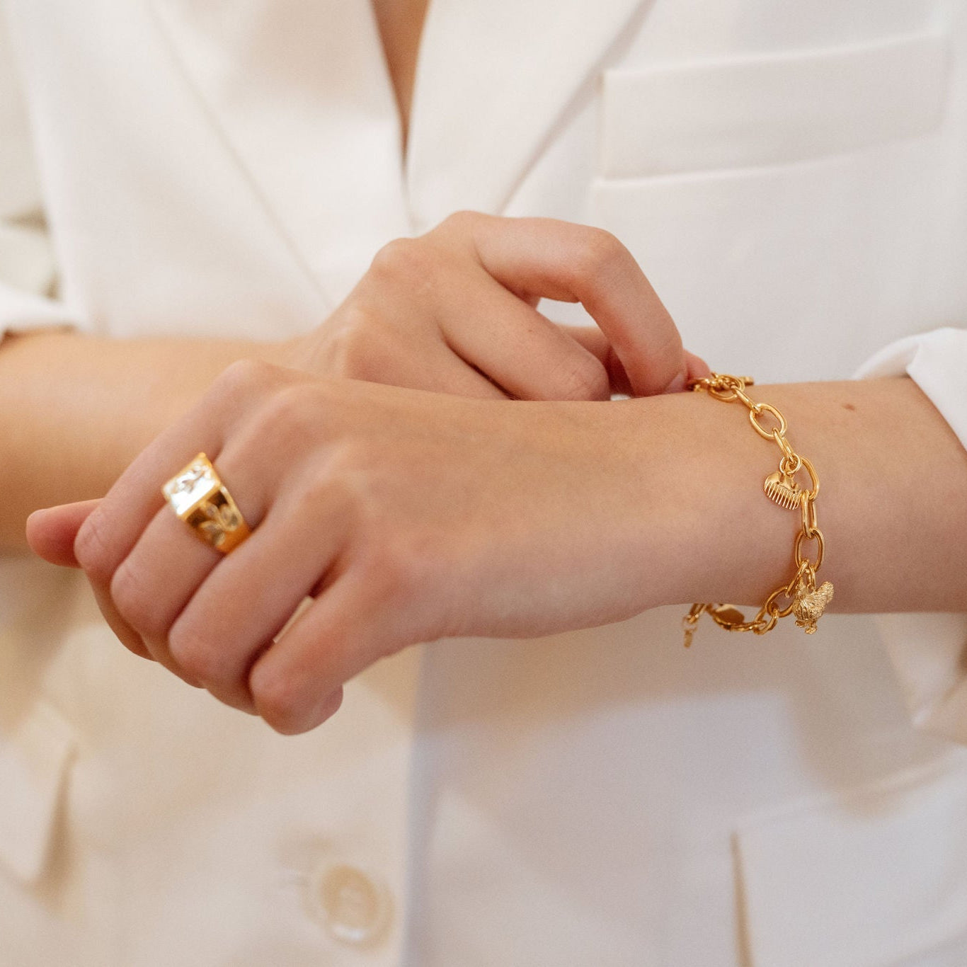 Whistle & Pop Heritage Round Link Chain Bracelet