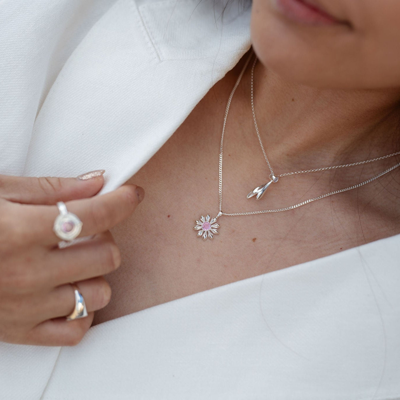 Whistle & Pop Starkeeper Daisy Necklace