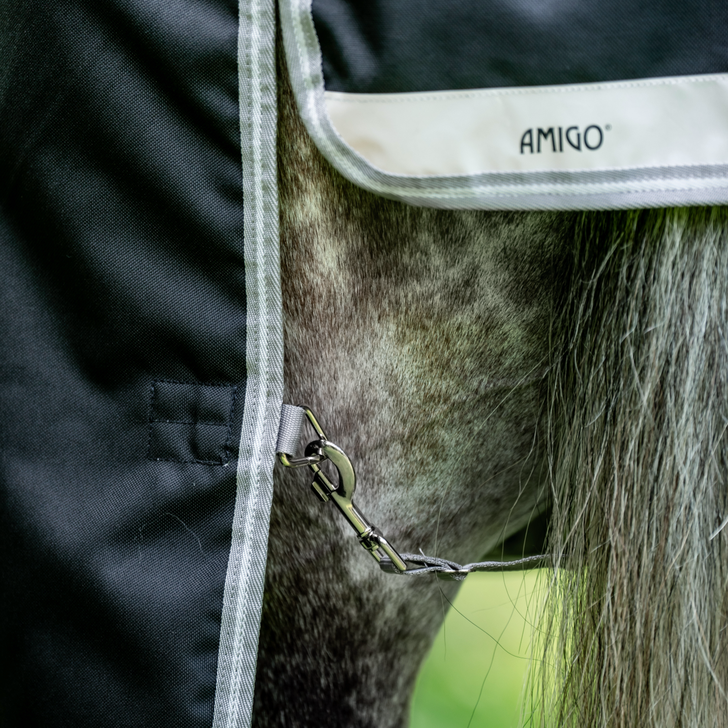 Amigo 1200D XL Turnout Standard Neck