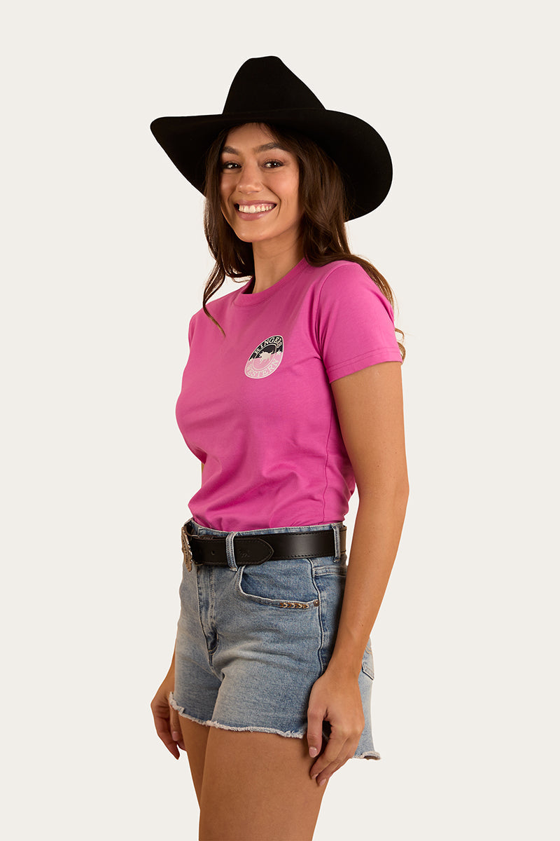 Ringers Western
Signature Bull Womens Classic Fit T-Shirt - Candy / Split