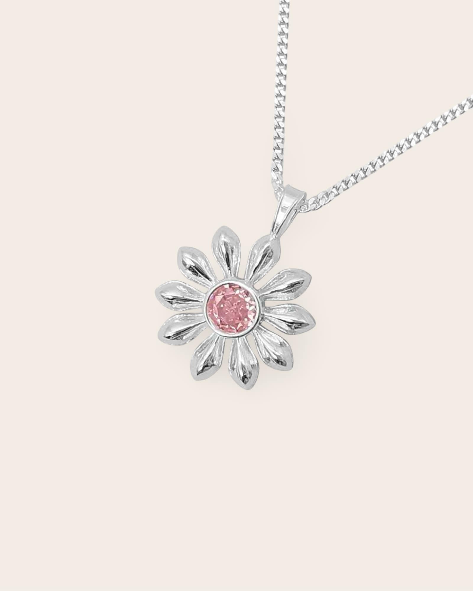 Whistle & Pop Starkeeper Daisy Necklace