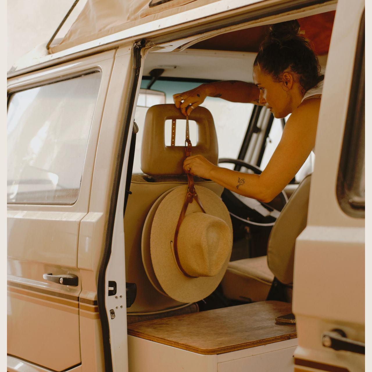 Will & Bear Leather Hat Holder | Tan Travel Strap