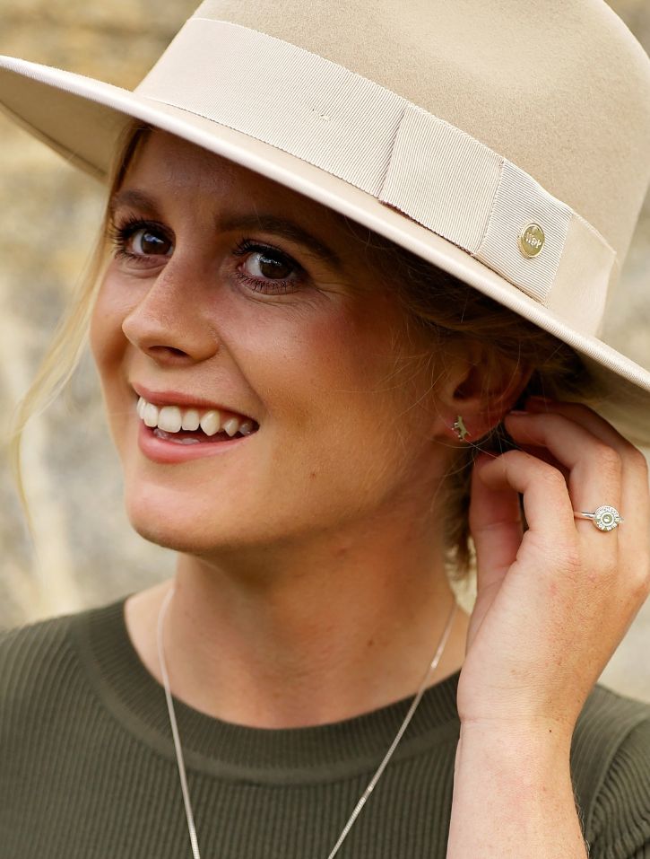 Whistle & Pop Hunter Gatherer Hound studs