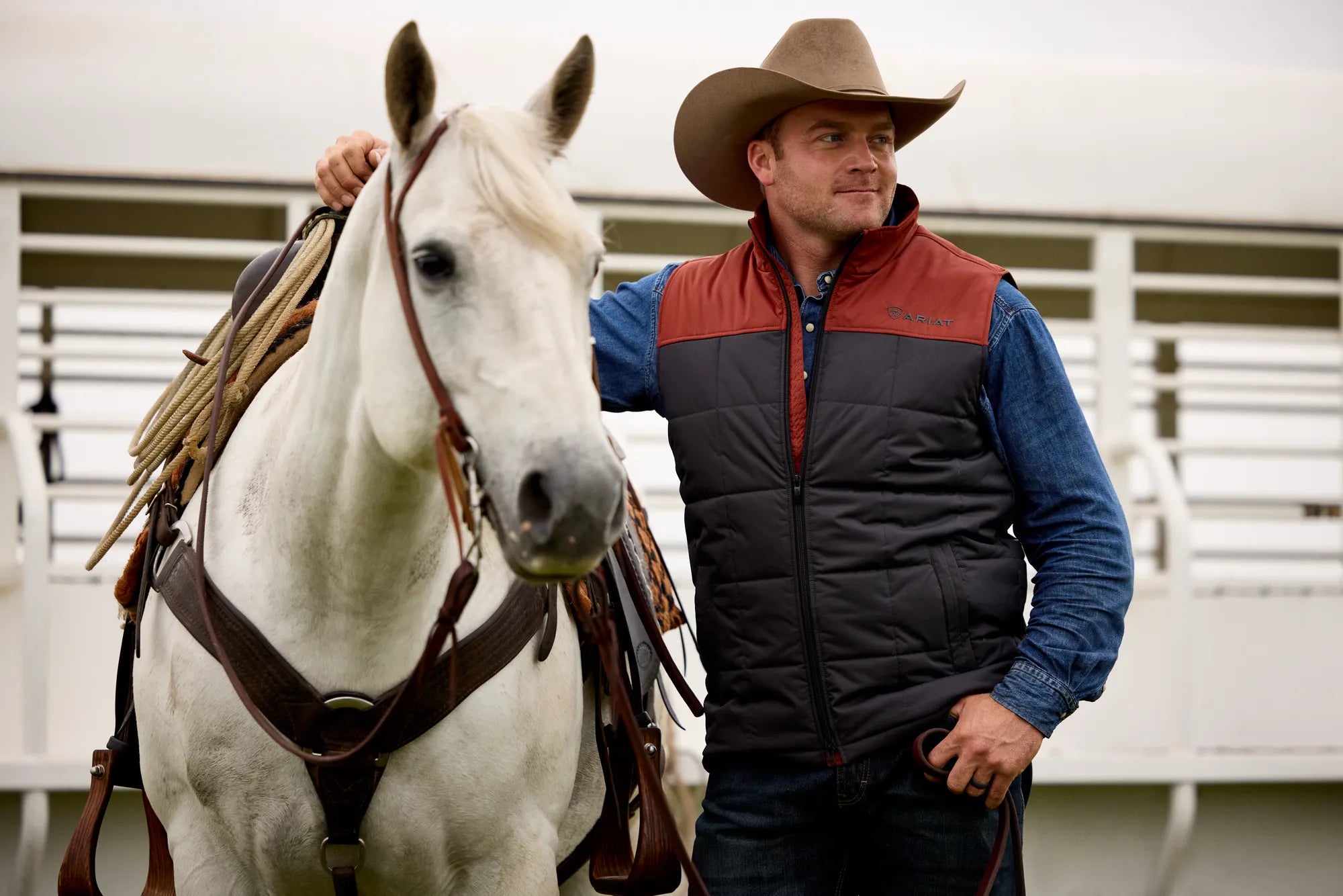 Ariat Men's Vests