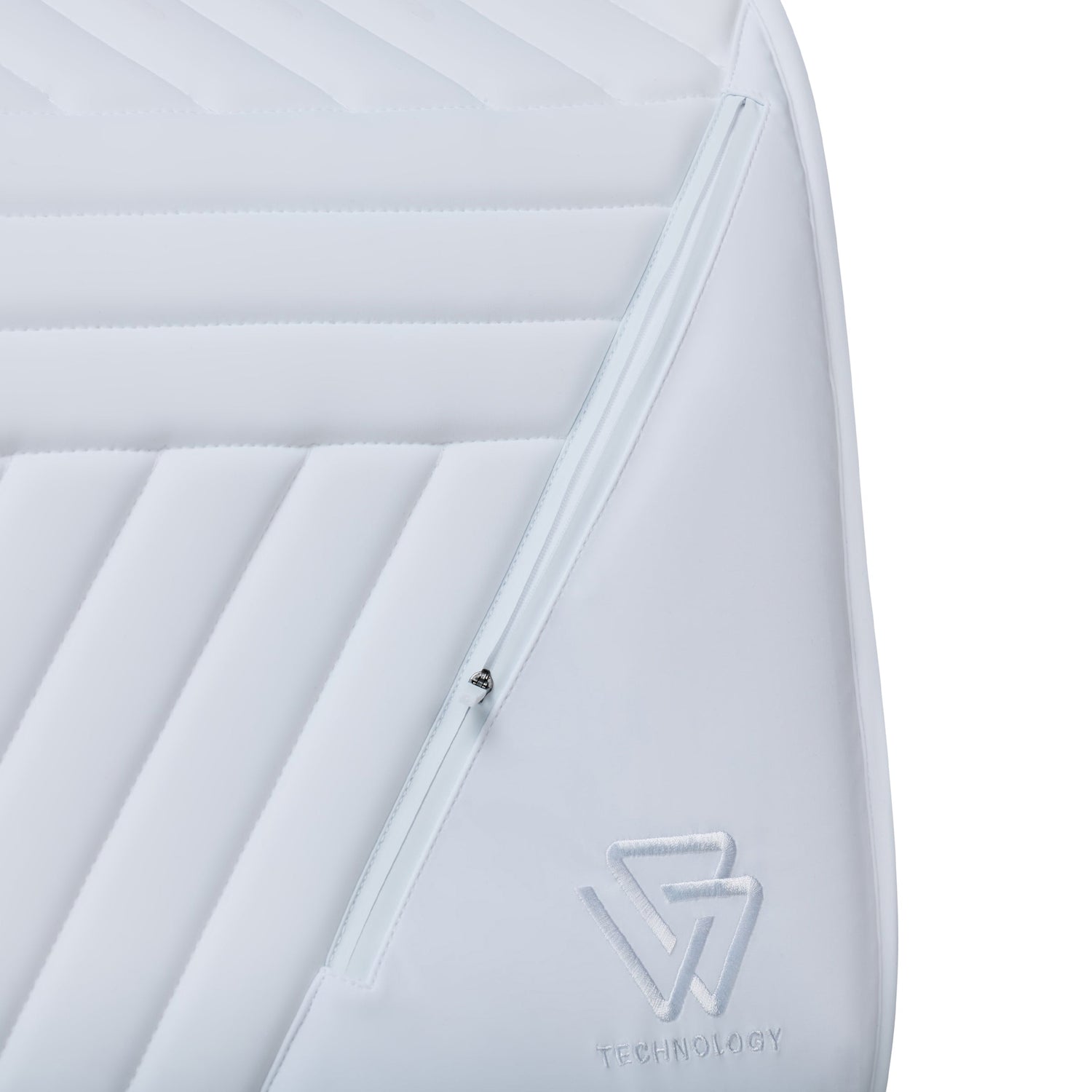 White - integrated zip pocket detail