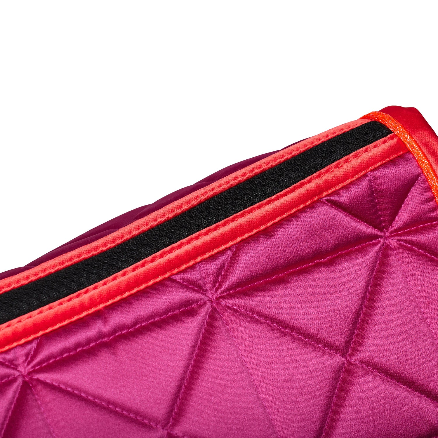 Magenta - Air-Tec mesh spine detail