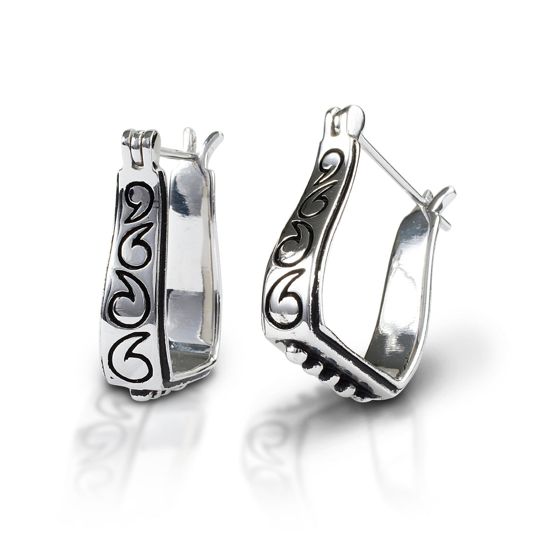 Kelly Herd Earrings Engraved Stirrup
