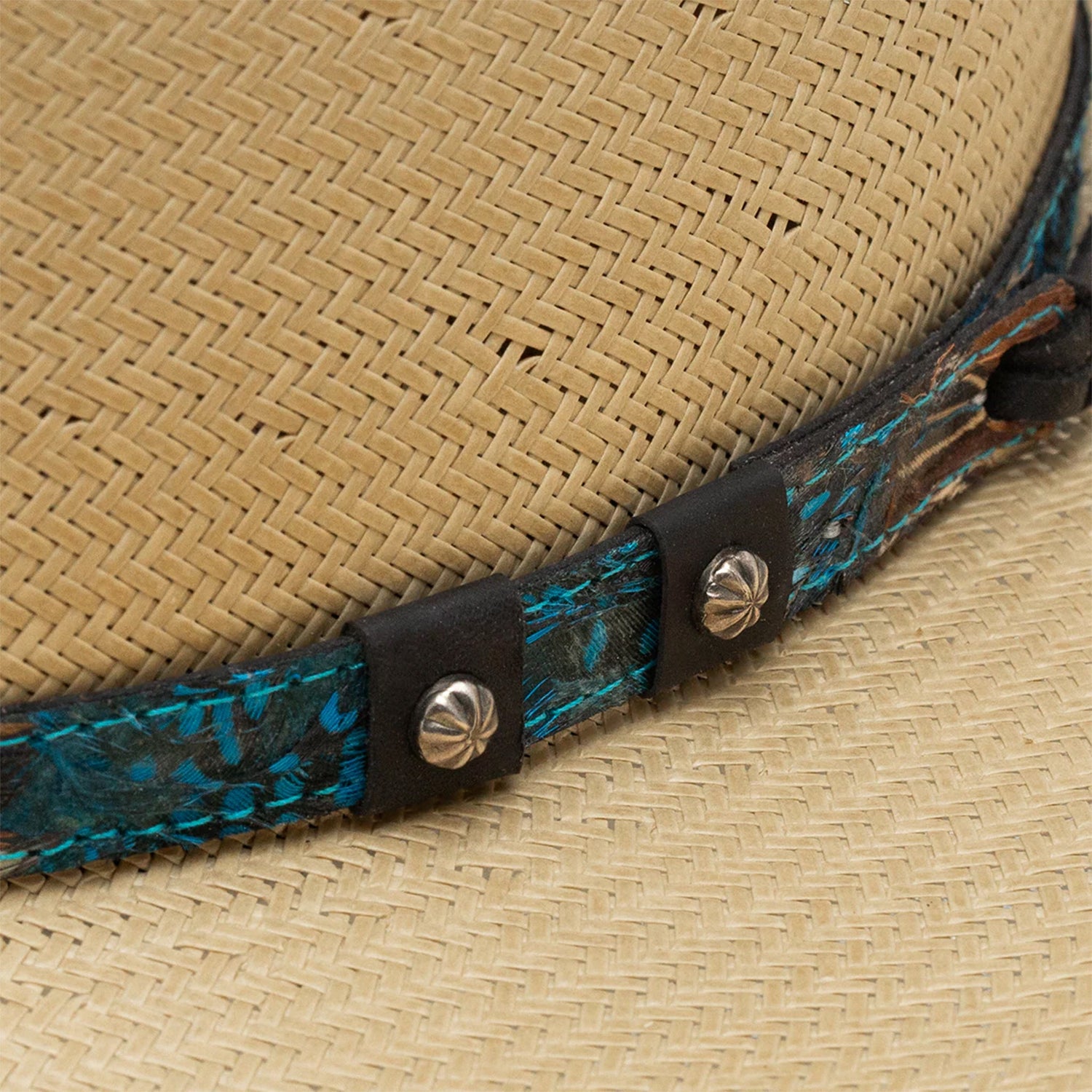 Charlie 1 Horse Lainey Wilson Straw Atta Girl Shantung