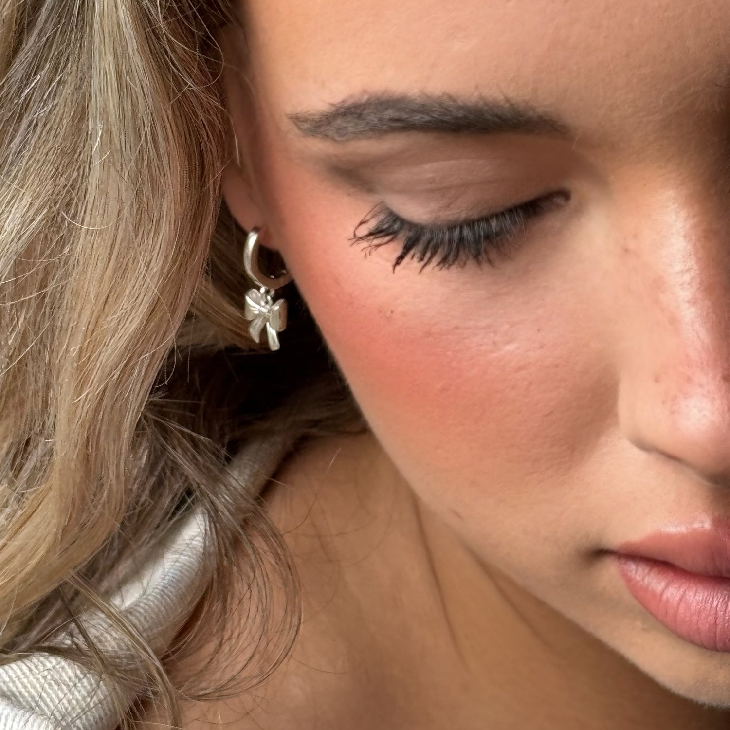 Whistle &amp; Pop Heritage Bella Bow Huggies