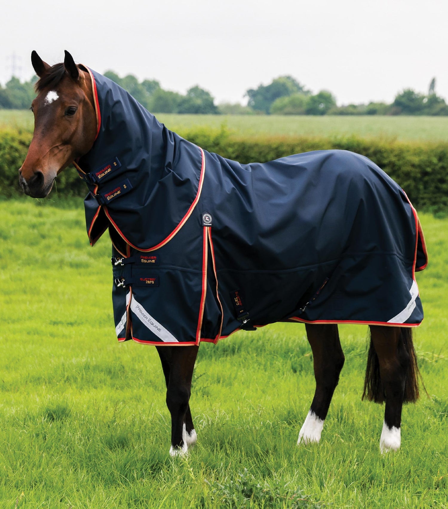 Description:Buster Zero 0g Turnout Rug with Classic Neck Cover_Colour:Navy_Position:1