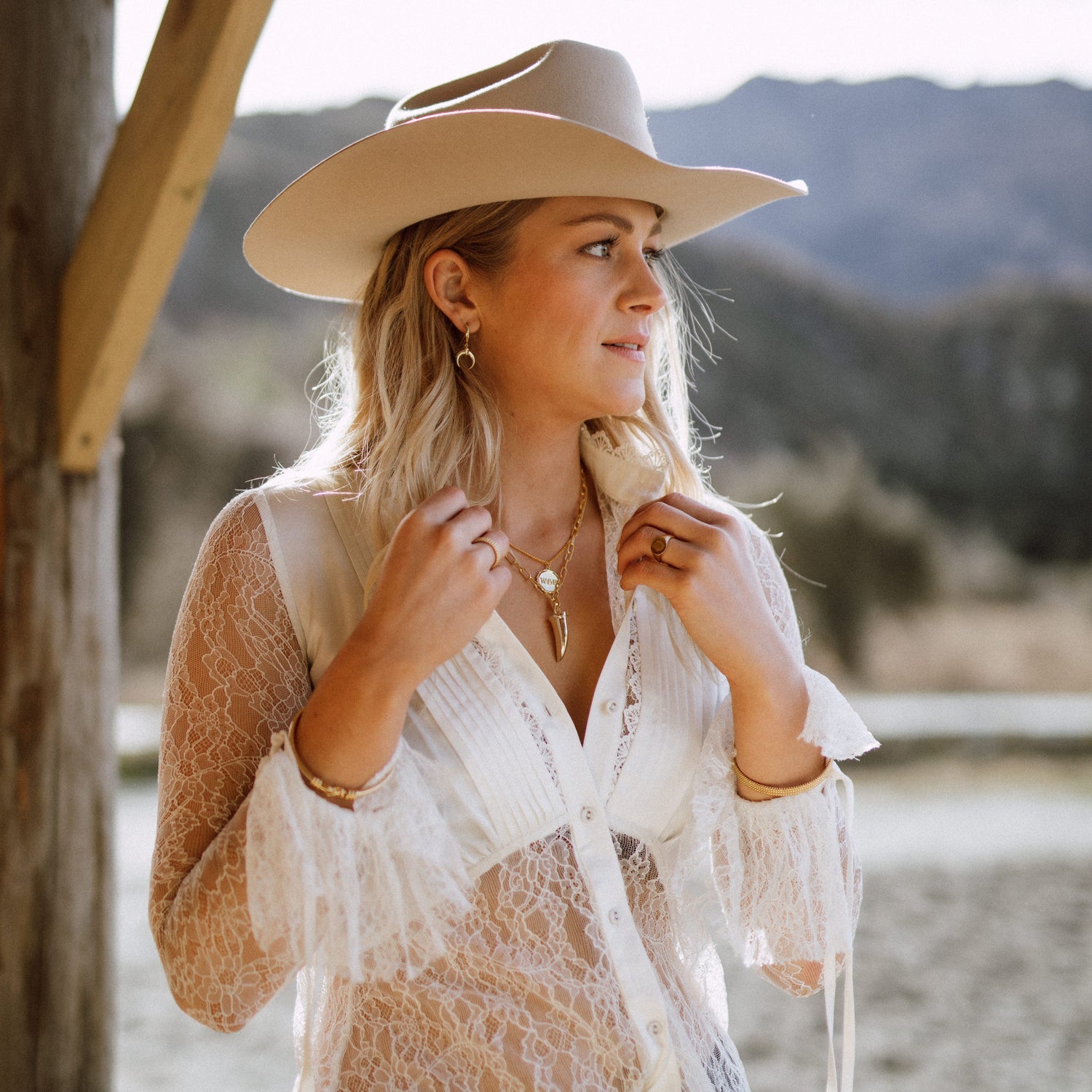 Whistle &amp; Pop Trailblazer Tusk Necklace