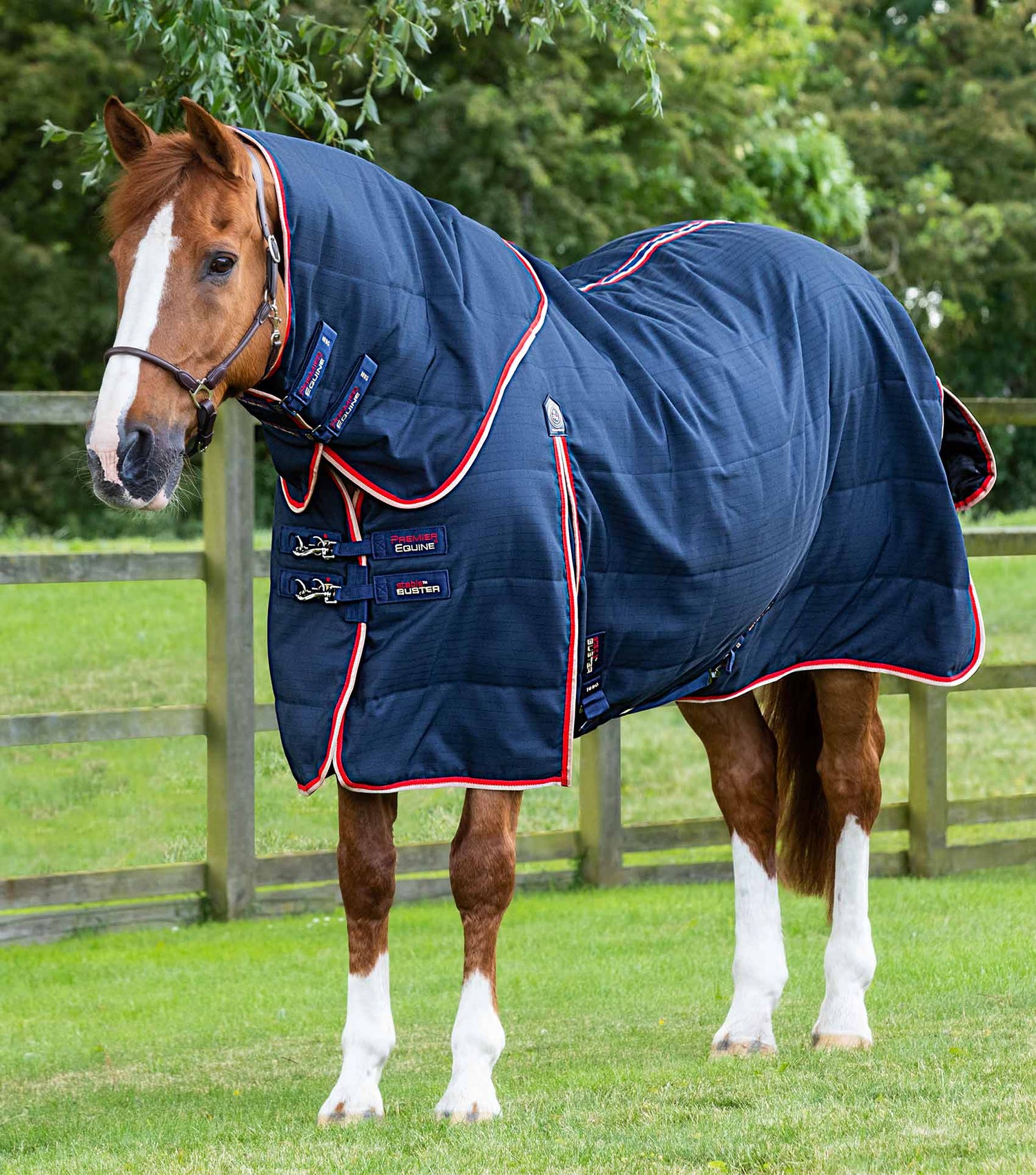 Description:Stable Buster 100 Stable Rug with Neck Cover_Colour:Navy_Position:1