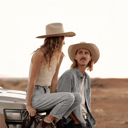 Will &amp; Bear Buck Felt Cowboy Hat