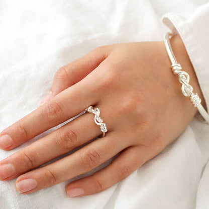 Whistle &amp; Pop Trailblazer Elegant Eight Ring