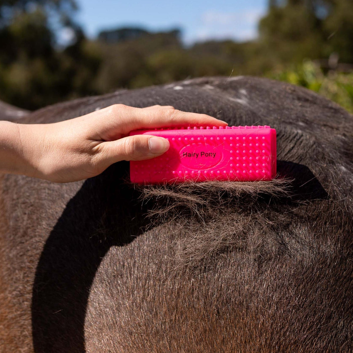 Hairy Pony Horse Grooming Block - 4