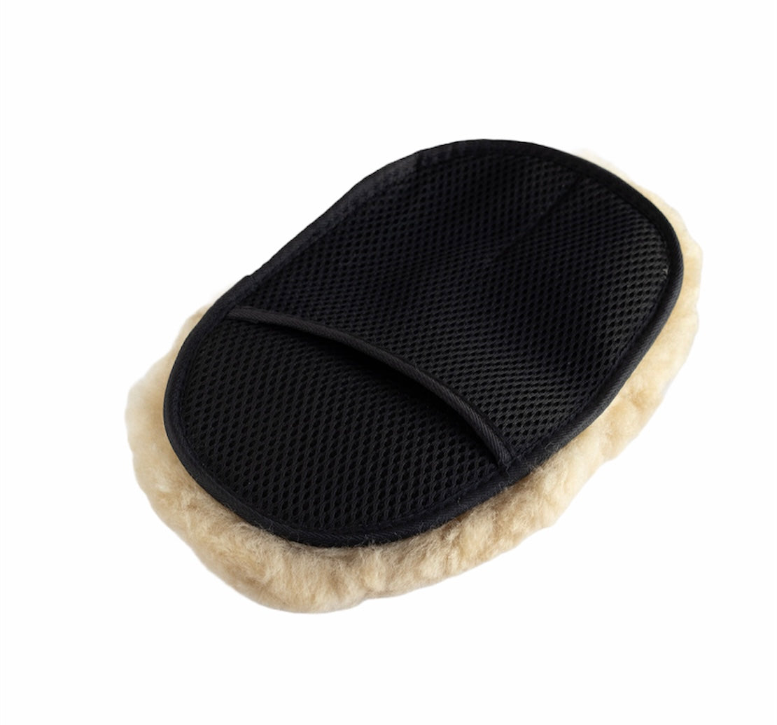Hairy Pony Merino Wool Horse Polishing Mitt - 2