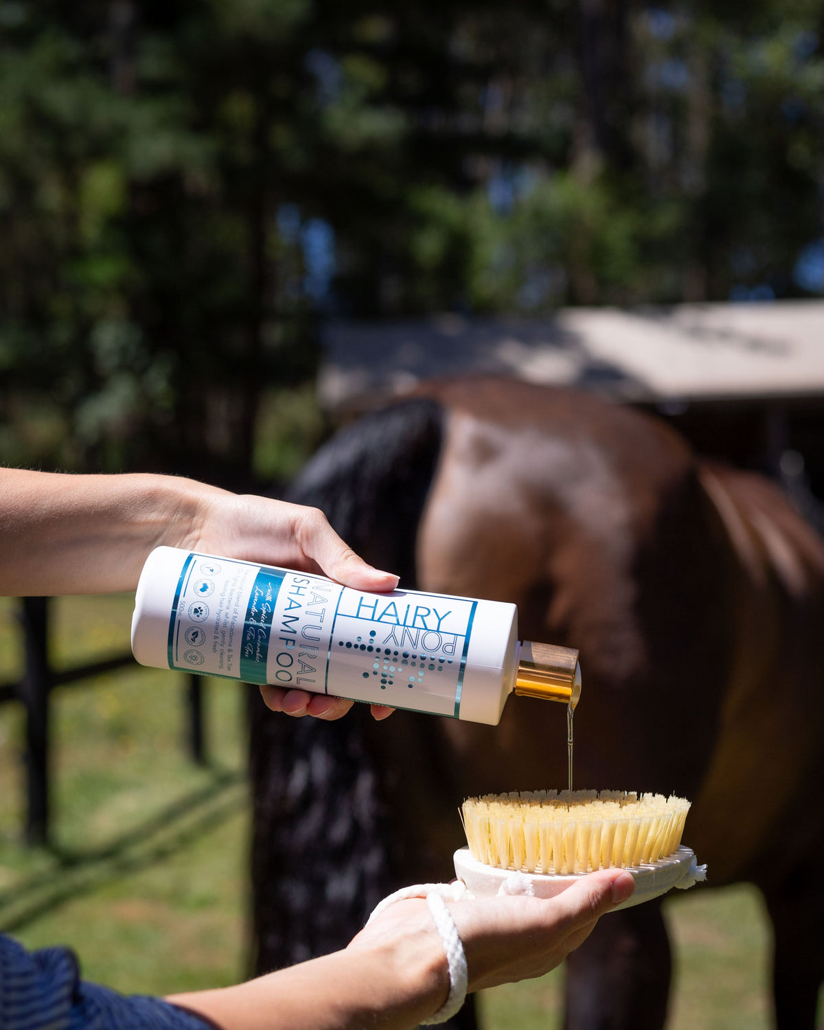 Hairy Pony Wash Bay Brush - 10