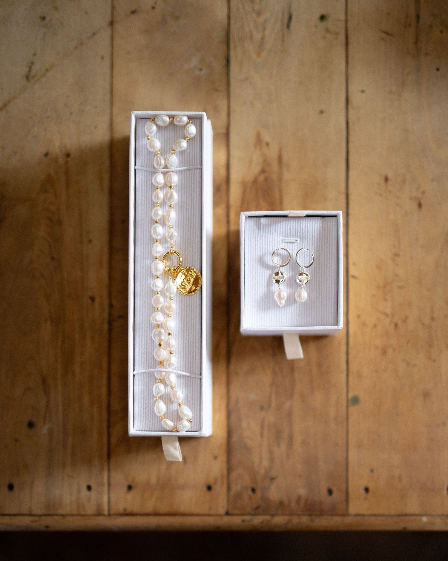 Whistle &amp; Pop High Country Pearl Huggies