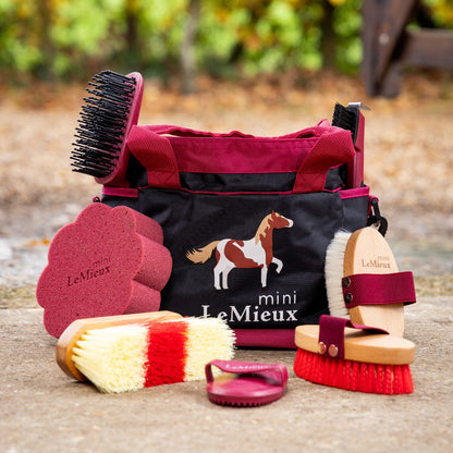 LeMieux Mini Grooming Set Red lifestyle