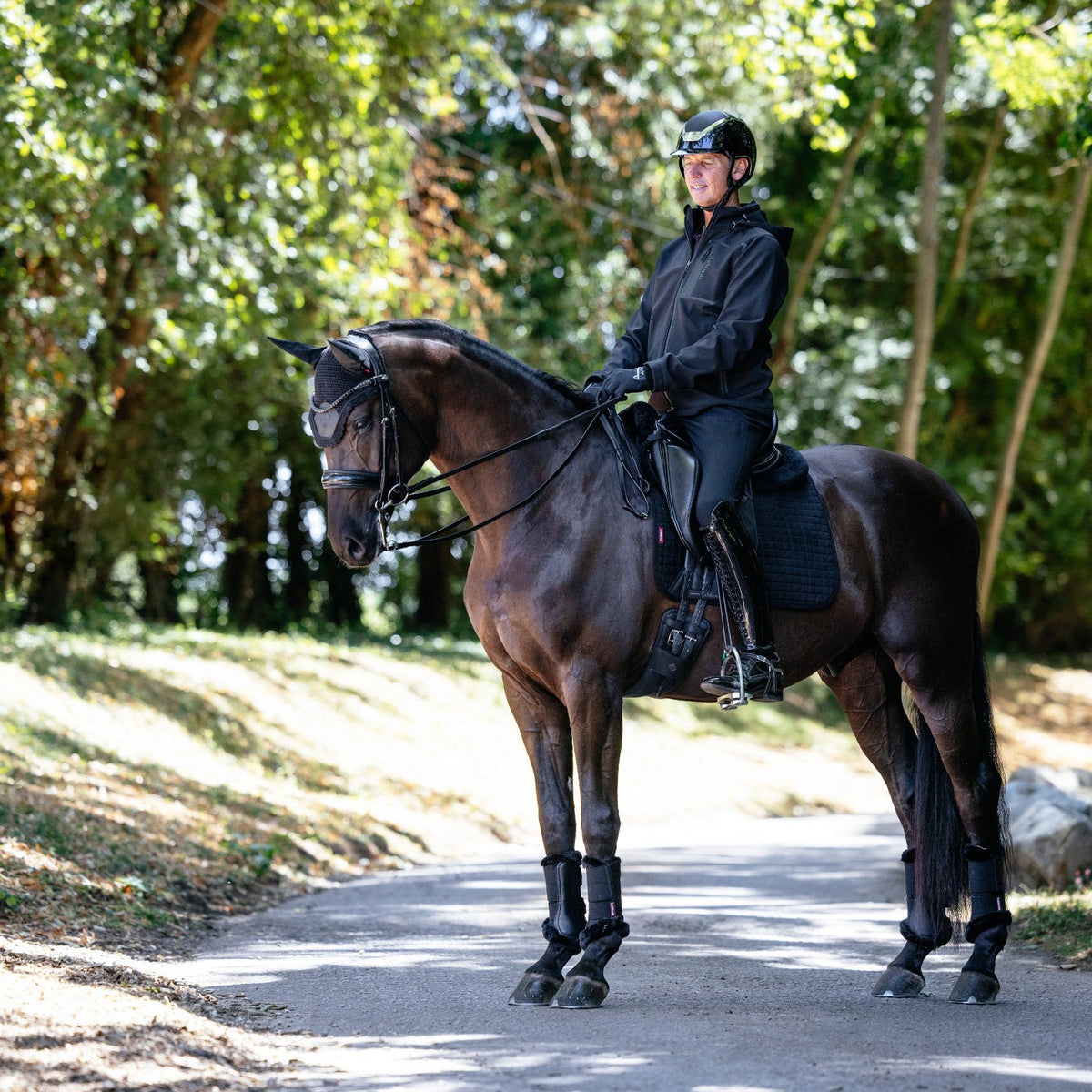 LeMieux Suede Dressage Square Black lifestyle