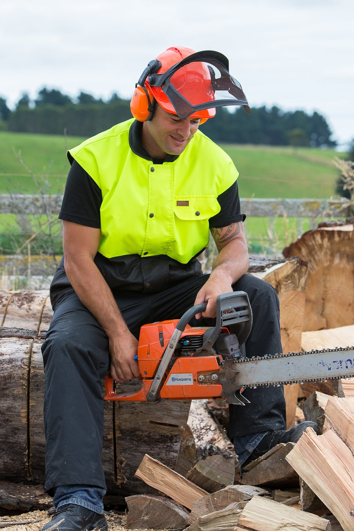 Outback Trading Co Hi-Vis Oilskin Vest