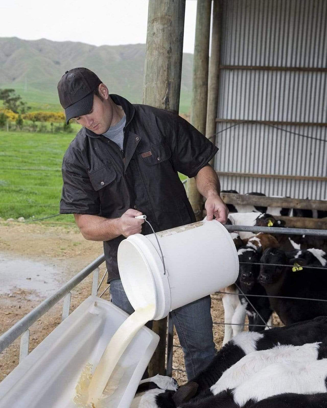 Outback Trading Co Outback Oilskin 1/2 Sleeved Vest