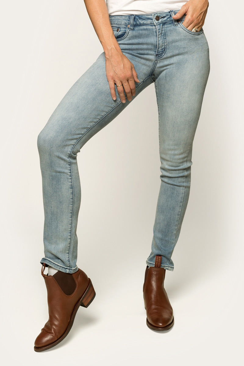 Ringers Western Victoria Womens Mid-Rise Straight Leg Jeans - 11