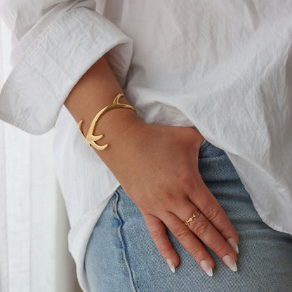 Whistle &amp; Pop Heritage Bit of Elegance Ring - 5