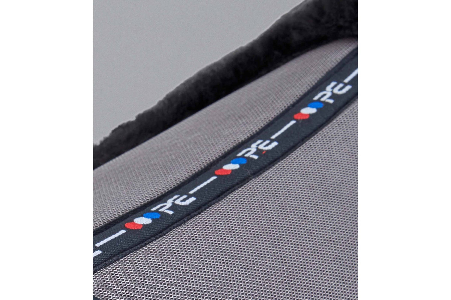 PE Close Contact Airtechnology Shockproof Wool Saddle Pad - GP/Jump Square