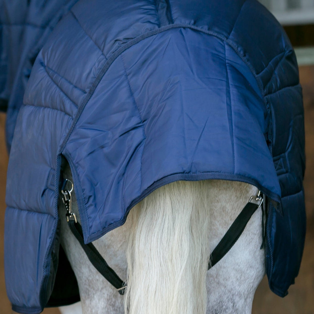 NZ Tack Elite Stable Rug 200g Detach-a-Neck - Tail